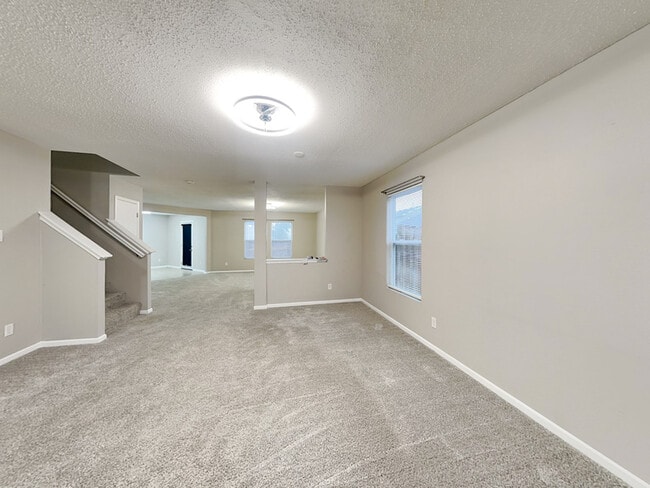 Building Photo - 8147 Retreat Ln