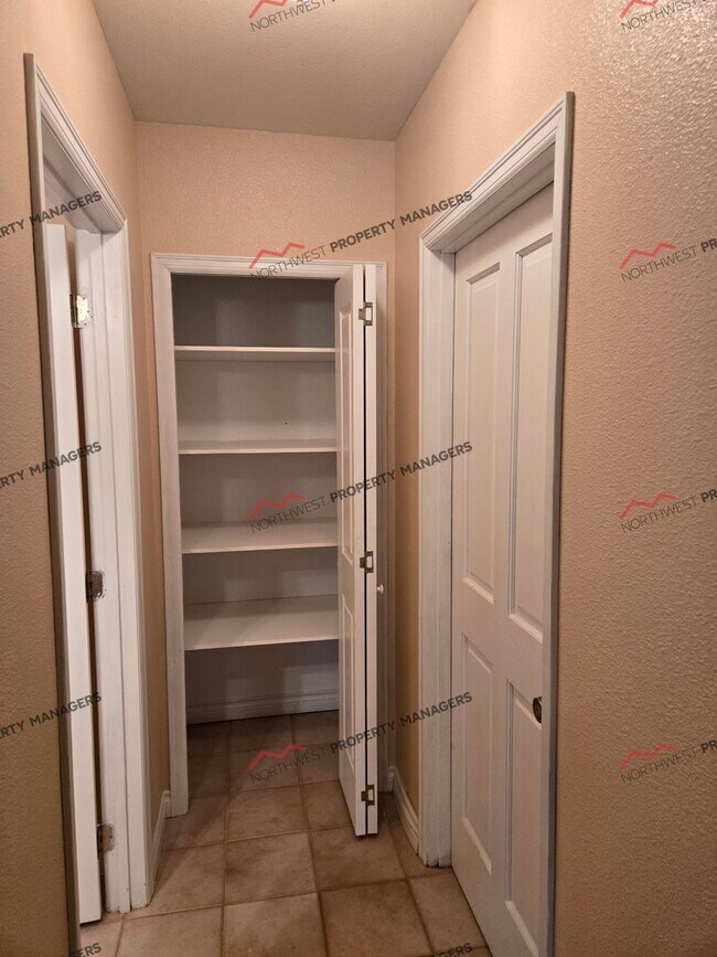 Building Photo - STATUS: *AVAILABLE* R285 | $2595 + $100 for well/septic maintenance