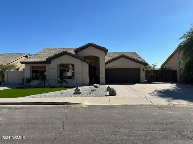 Building Photo - 6901 E Paradise Ln