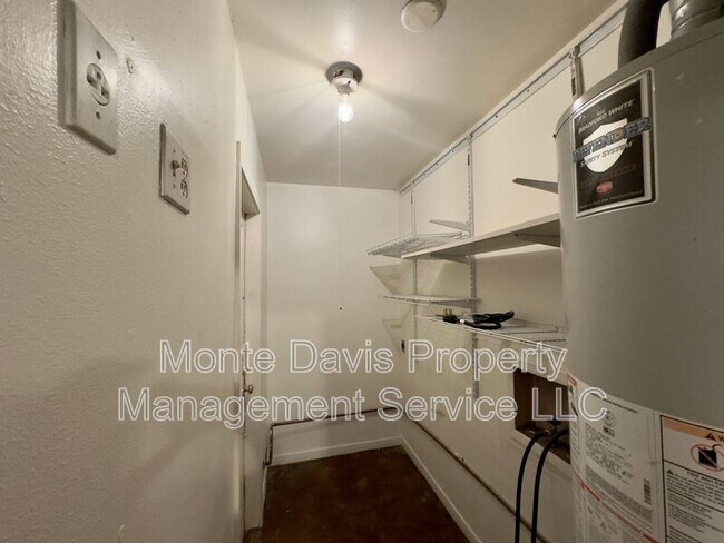 Building Photo - 4708 Red River St