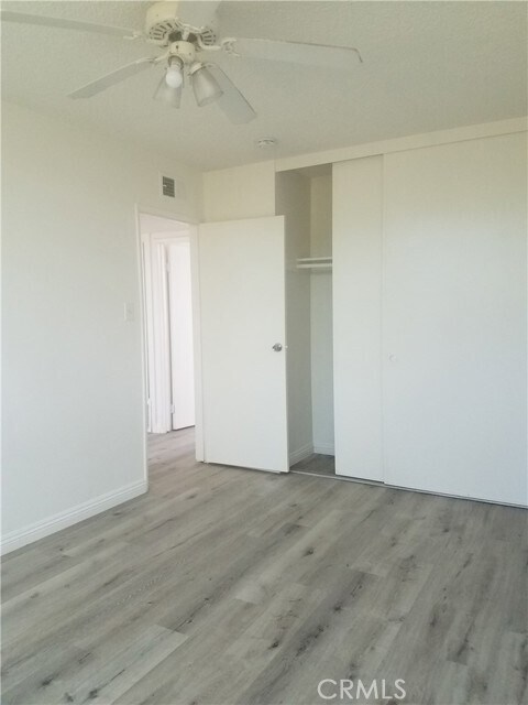 Building Photo - 6979 Palm Ct