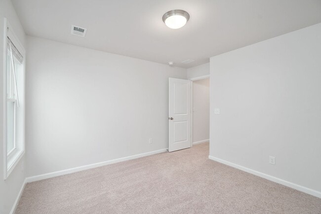 Building Photo - 775 Justify Lp