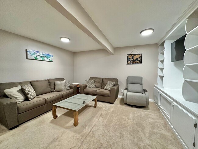 Building Photo - STAFFORD TOWNHOUSES - CLOSE TO QUANTICO