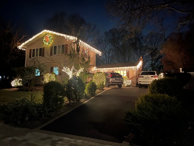 Building Photo - 4 Galaxie Ln