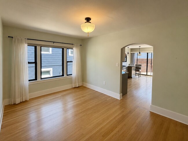 Building Photo - Fully Remodeled Ballard 5 Bed/2 Bath Home w/ A/C!