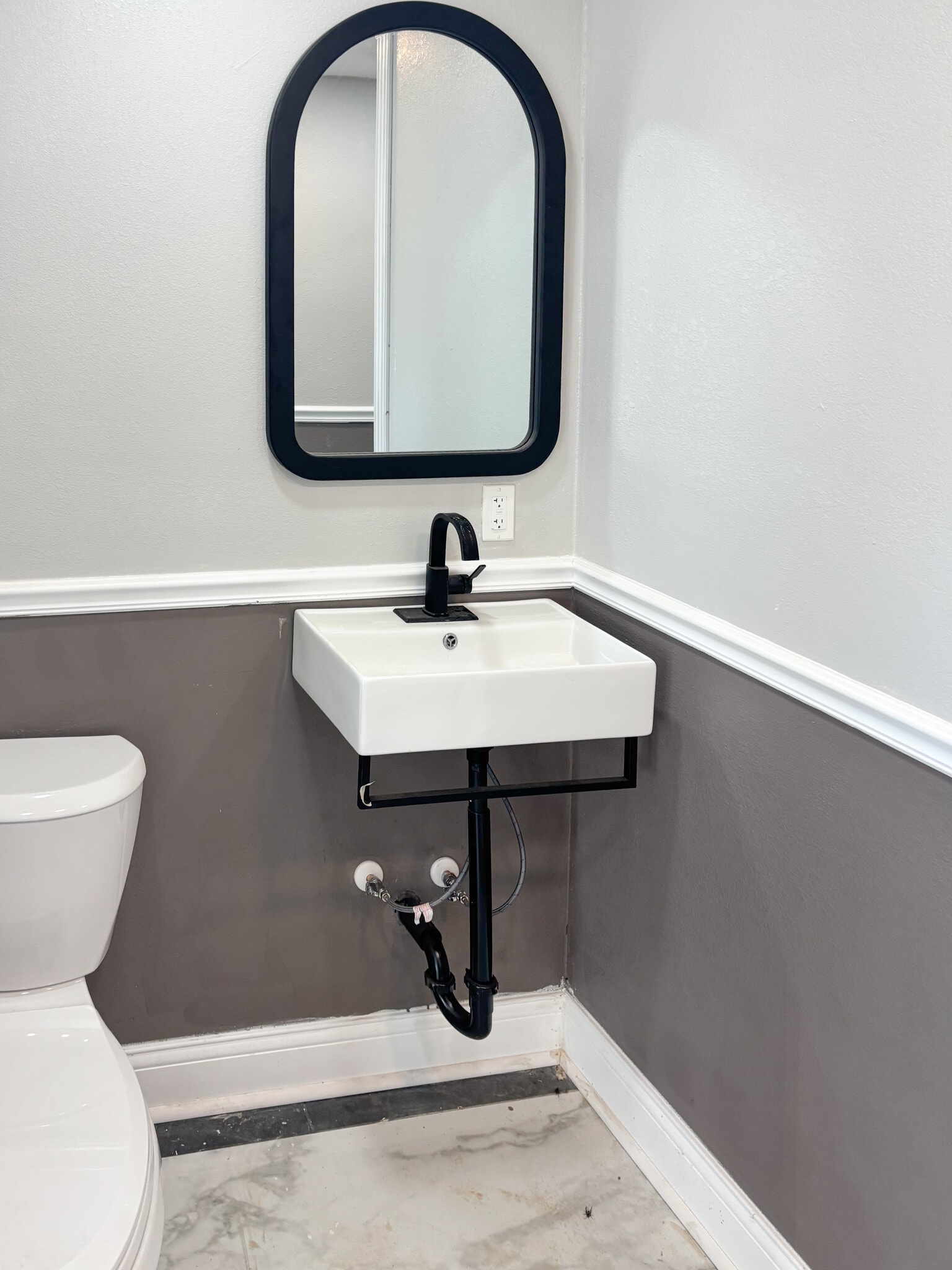 Building Photo - 465 County Road 180