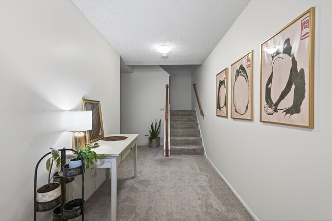Building Photo - 631 Woodduck Dr