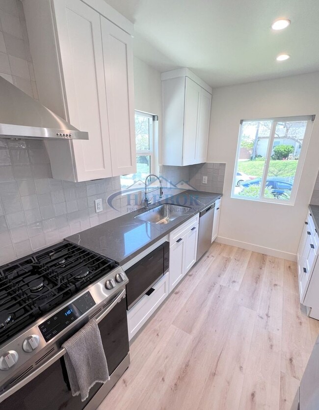 Building Photo - 2059 Jaybrook Dr
