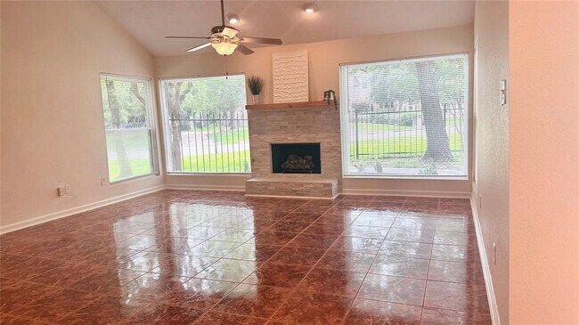 Building Photo - 20313B Sunny Shores Dr