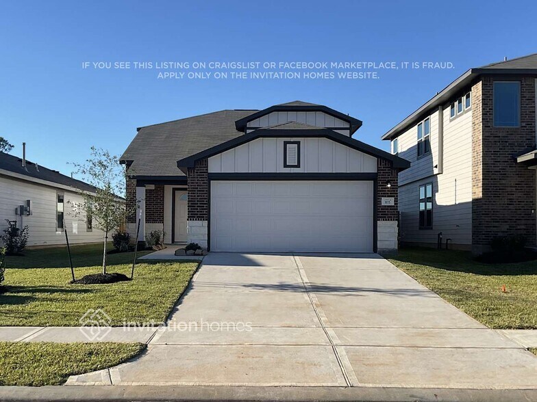 Primary Photo - 10715 Sunlit St