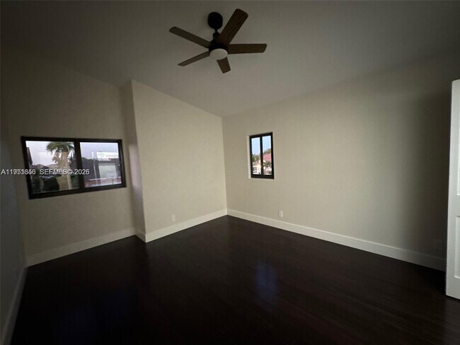 Building Photo - 20160 NW 9th Dr