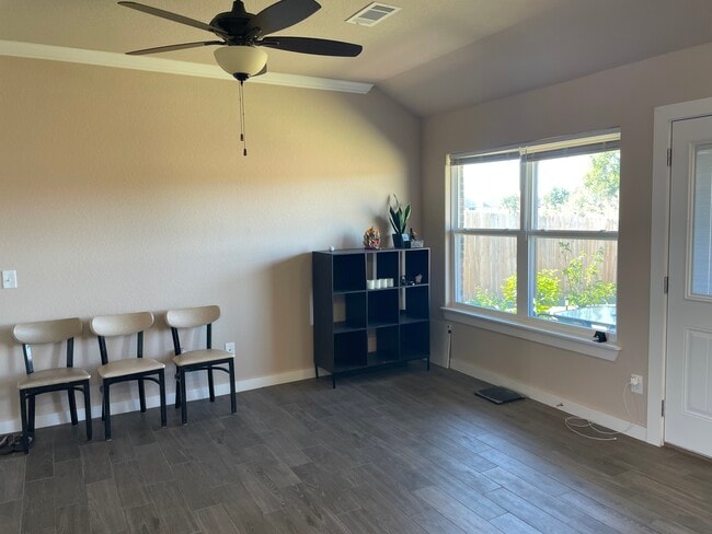 Building Photo - Barbet Duplex