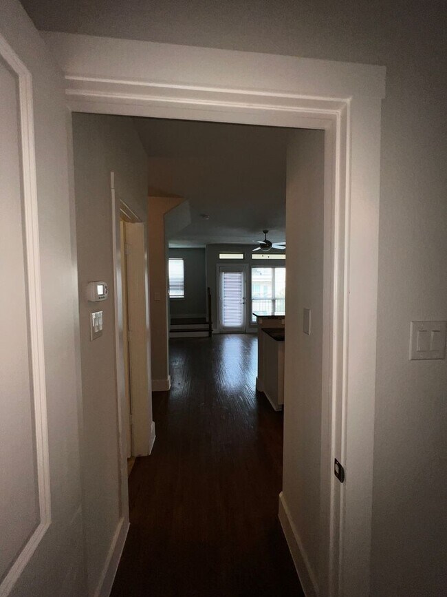 Building Photo - 1319 Rancho Mirage Dr