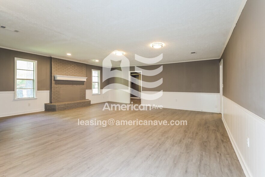 Building Photo - 1206 Garden Park Dr