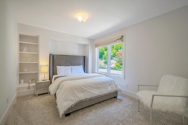 Building Photo - Welcome to Your Luxurious Napa Valley Retr...