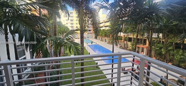 Building Photo - 2775 NE 187th St