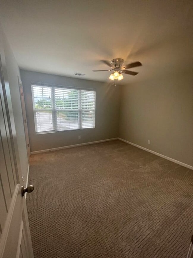 Building Photo - Mount Juliet 2 Bedroom 2.5 Bath Townhome N...