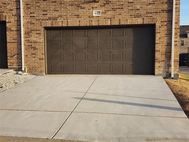 Building Photo - 627 Redwood Wy