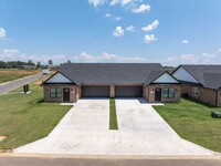 Building Photo - 8803 Cantera Dr