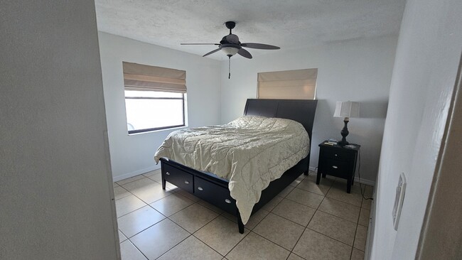 Building Photo - 57 SW 15th Ct