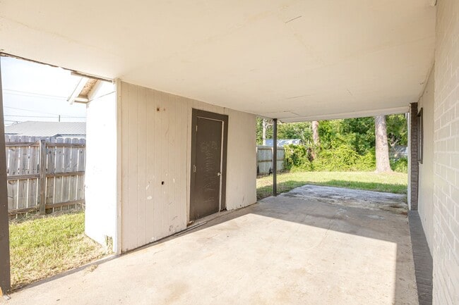 Building Photo - 3306 Whitmore St