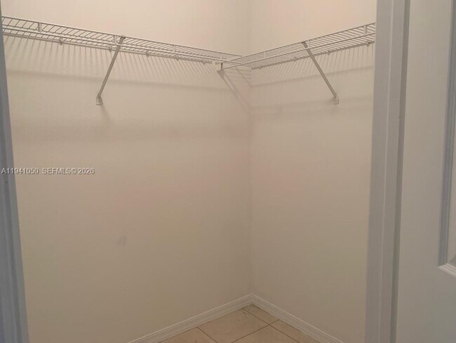 Building Photo - 220 SW 116th Ave