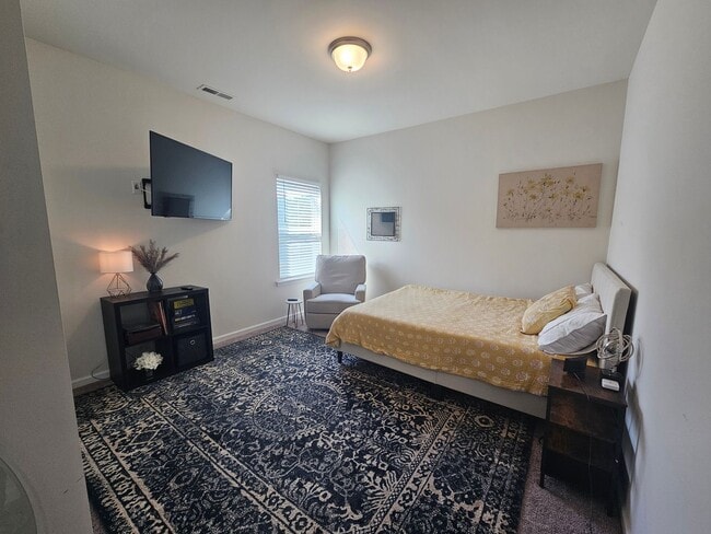 Building Photo - 514 Lionheart Ln