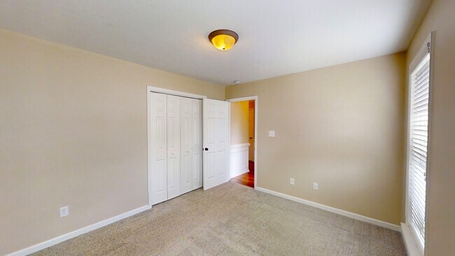 Building Photo - 253 High Meadows Cir