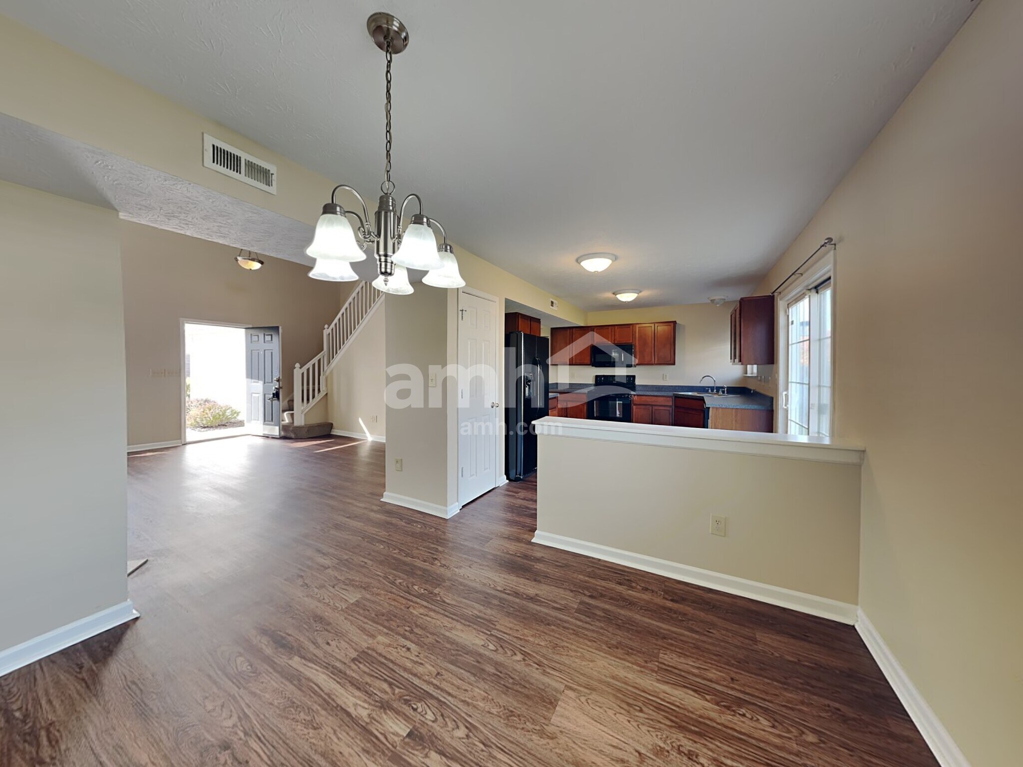 Building Photo - 5633 Rambling Dr