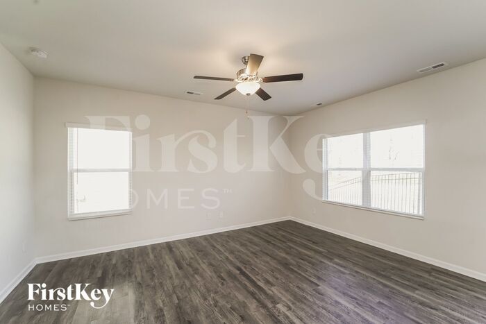 Building Photo - 6310 Mosley Glen Dr