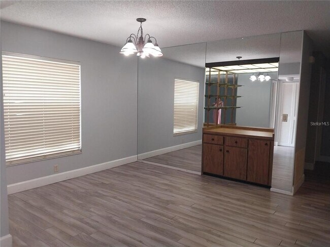 Building Photo - 3962 Basswood Dr