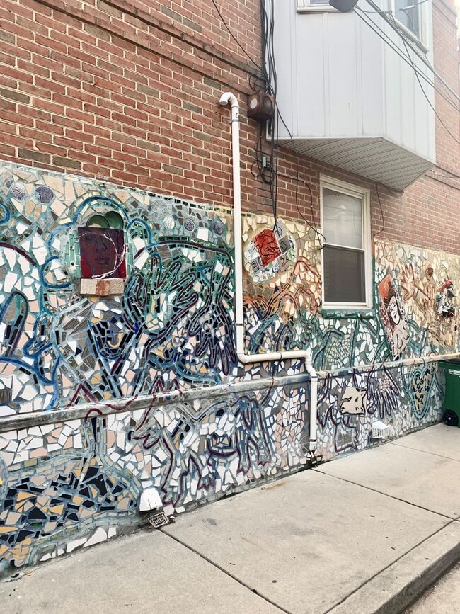 Building Photo - Amazing 2-Bedroom Townhouse Located in Bella Vista! Available mid-July!