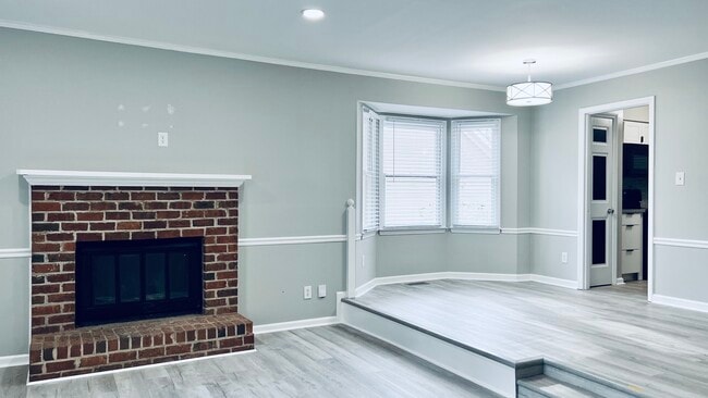 Building Photo - 516 Brent Rd