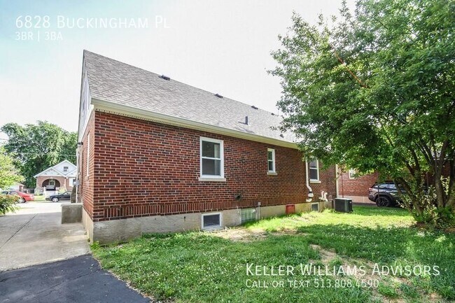 Building Photo - 6828 Buckingham Pl