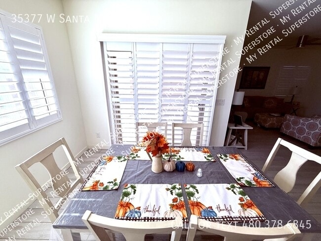 Building Photo - 35377 W Santa Monica Ave