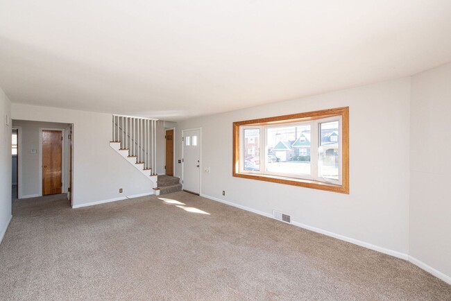 Building Photo - 3071 Neisel Ave