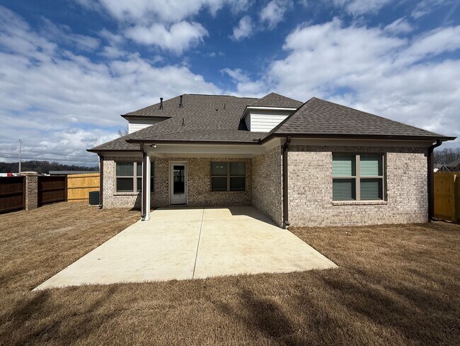 Building Photo - 9679 Bloomington Circle S
