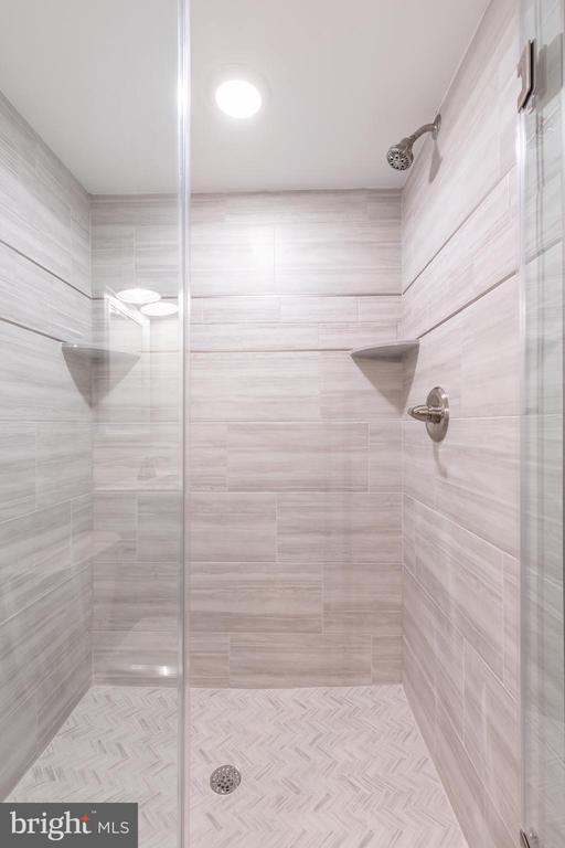 Building Photo - 141 W Huntingdon St