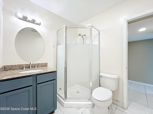 Building Photo - 1424 Pineda St