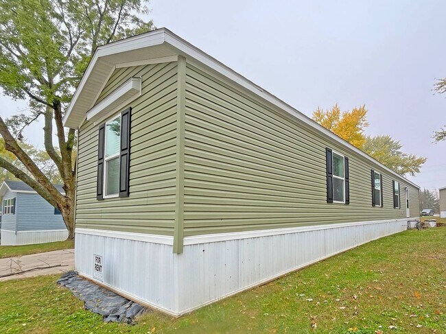 Building Photo - 2404 N 8th St