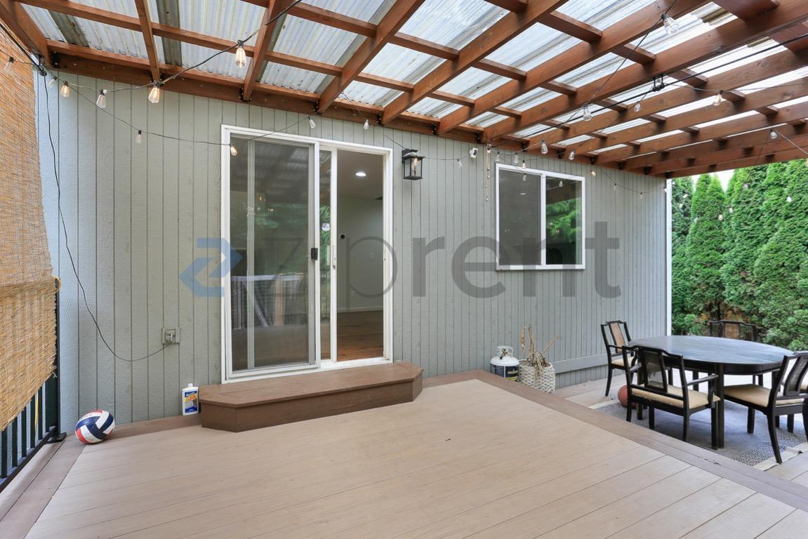 Building Photo - Unit