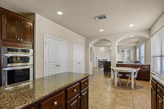 Building Photo - 4519 Countrymeadows Dr