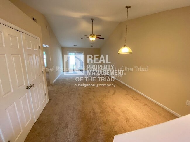 Building Photo - 3389 Hyde Place Cir