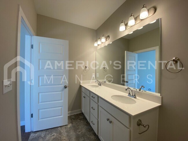 Building Photo - DEPOSIT PENDING! Home for Rent in Lincoln, AL!!! Available to View Now!