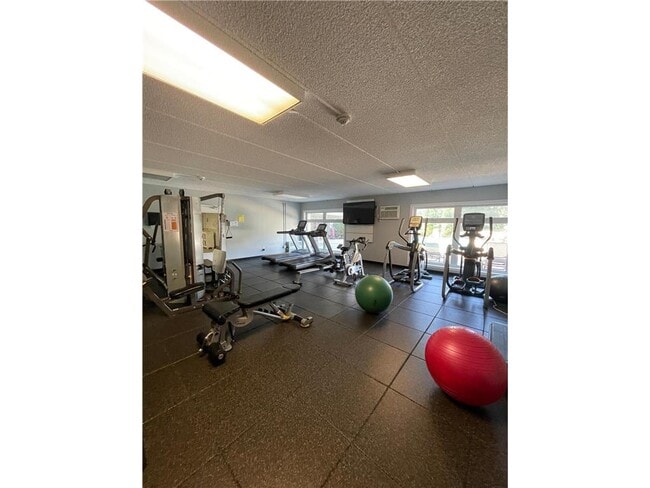 Building Photo - 4860 Park Commons Dr