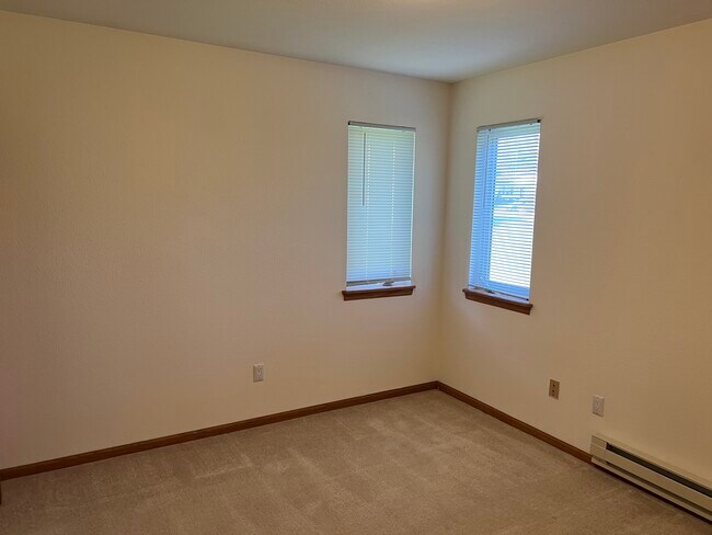 Building Photo - 1105 Heritage Ct