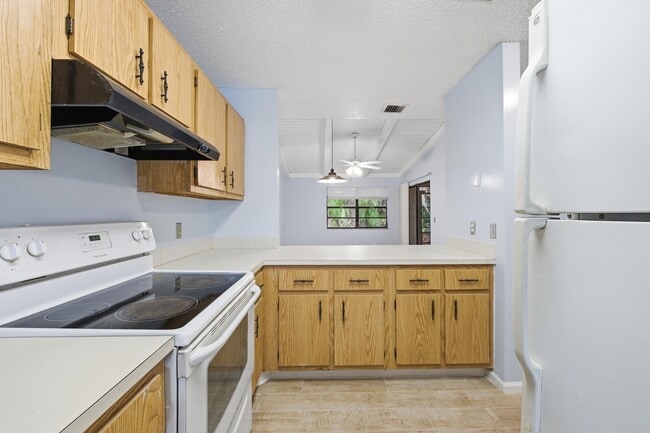 Building Photo - 506 Glenwood Dr