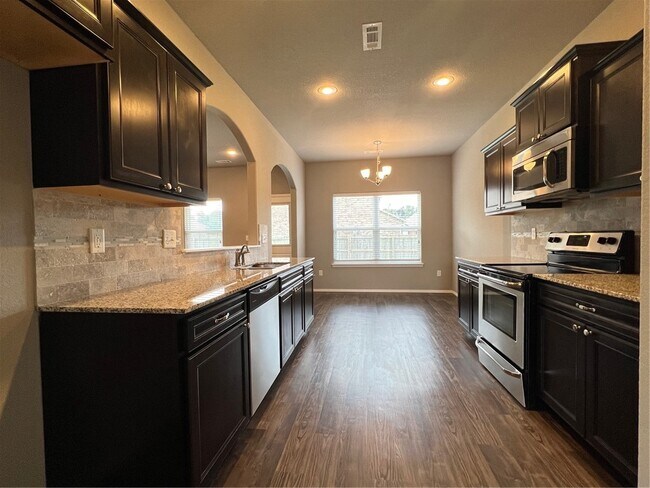 Building Photo - 1306 W Walker Dr