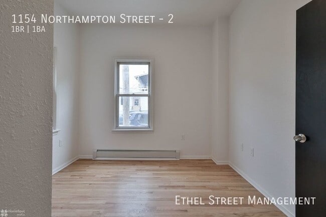 Building Photo - 1154 Northampton St