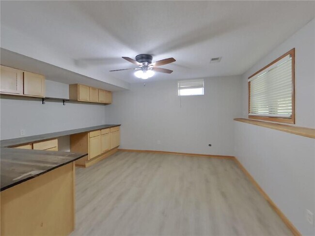 Building Photo - 5273 Lannon Ave NE